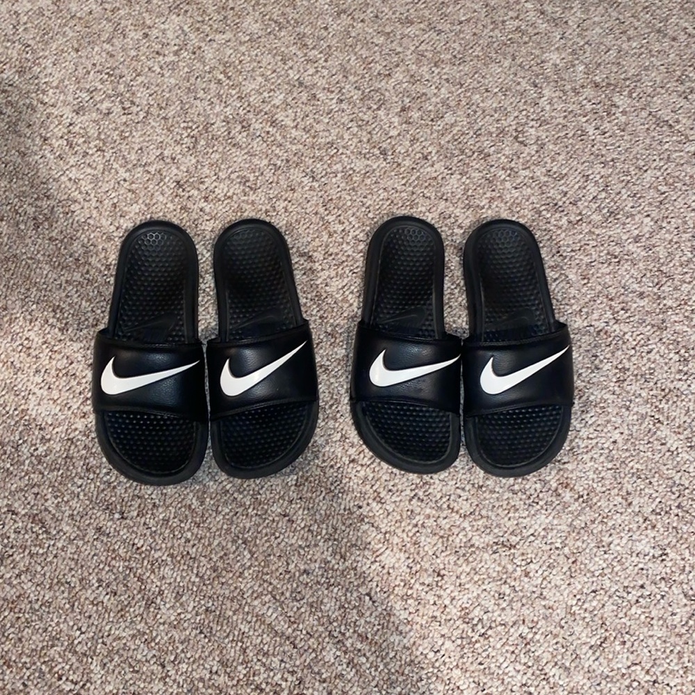 Nike slides